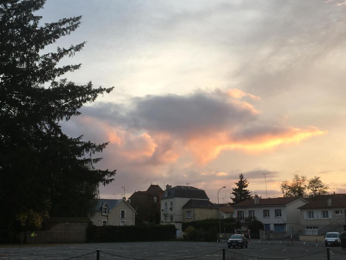 ChezLola Panzió Civray  Kültér fotó